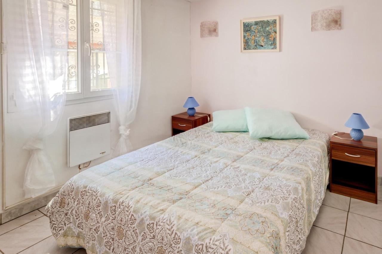 Apartment Cyrnos *